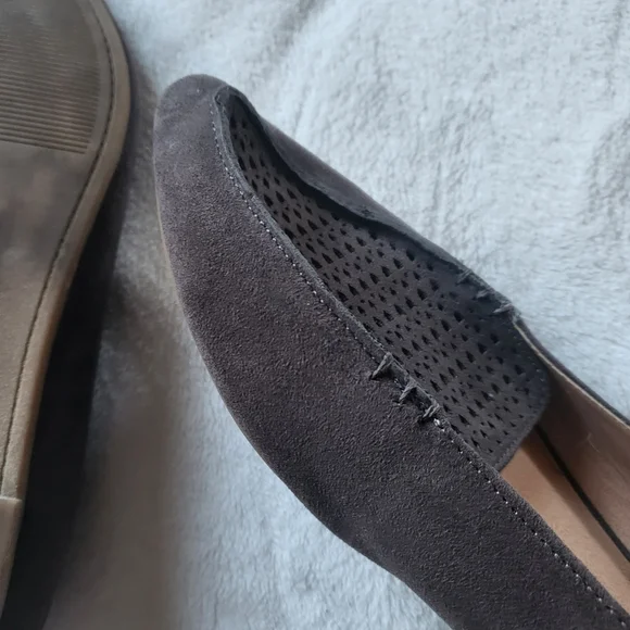 Torrid laser-cut faux suede pointed-toe loafers 10W - Picture 7 of 11